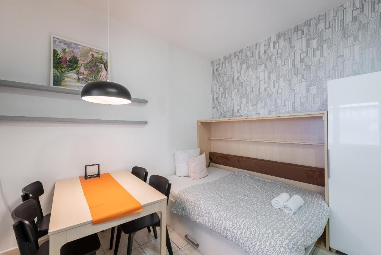 Lotus Apartment Prag Exterior foto