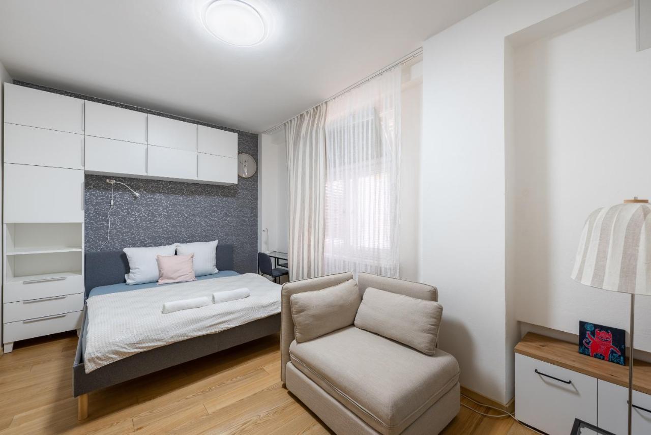 Lotus Apartment Prag Exterior foto